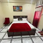 Hotel Tara Villa