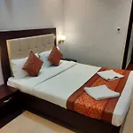 Hvh Kashi Vishwanath - 400 Meters From Kashi Vishwanath Temple & Ganga Aarti Ghat