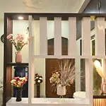 Banaras Bliss Studio Room Near Kashi Vishwanath Mandir