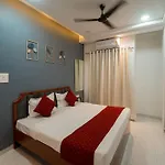 Luxurious Villa Near Shri Kashi Vishwanath Temple - Rk Villa Bnb
