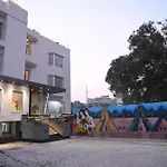 Hotel Sainik Grand
