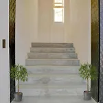 Hotel Jsb Inn Varanasi - Prime Location And Luxury Room Quality
