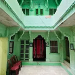 Kapoor Home Stay