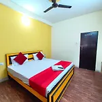 Fully Air-Conditioned - Hotel Varnasi Paradise Premium Near Kashi Vishwanath Temple - And- Ganga Ghat - #Free Parking #Wifi Facilities #Room Service - #Fully Air Conditioning Room #Prime Location - Best Seller In City