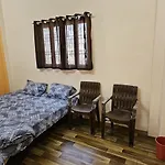 Devansh Paying Guest House