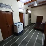 Heritage Homestay At Old City Near Holy Ganges