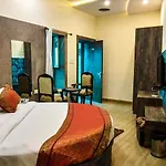 Dwivedi Hotels Sri Omkar Palace