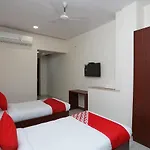 Oyo 19122 Mastana Palace