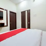 Oyo 48380 Hotel Satkar
