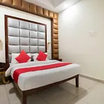 Oyo 48380 Hotel Satkar
