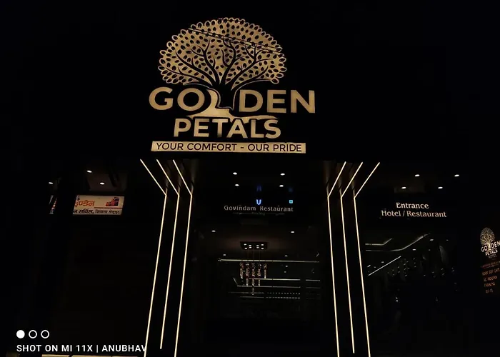 Hotel Golden Petals