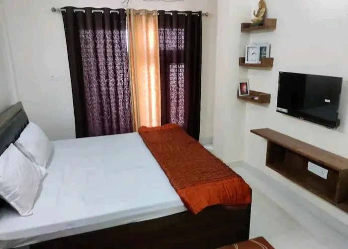 Raj Homestay- Comfortable Family Stay