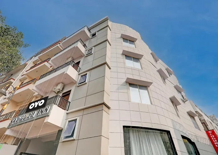 Super Hotel O Sadguru Inn