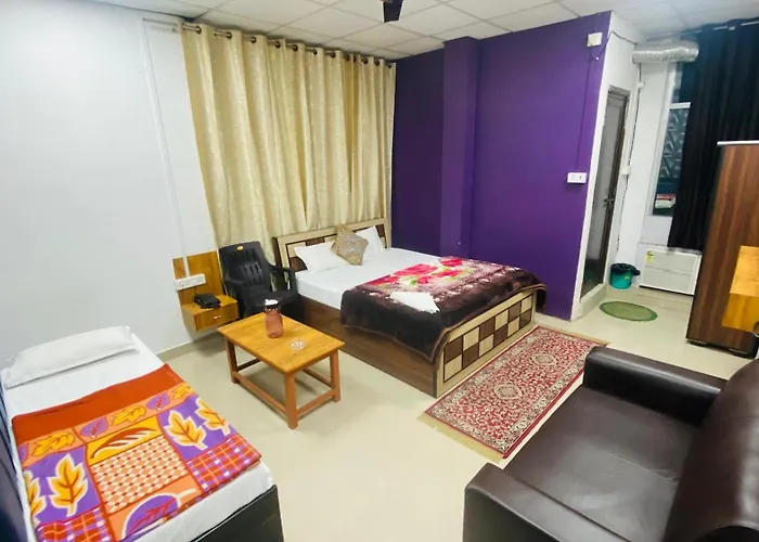 The Kashi Palace Inn ,Varanasi ! Fully-Air-Conditioned Hotel At Prime Location With Parking Availability, Near Kashi Vishwanath Temple, And Ganga Ghat