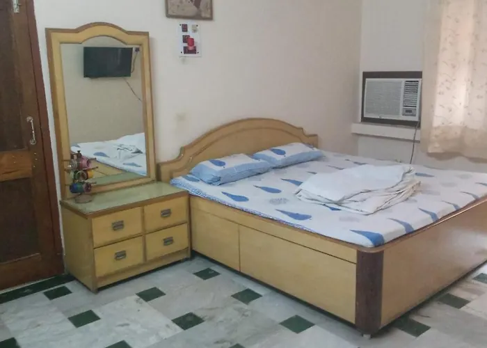 Shyam Home Stay