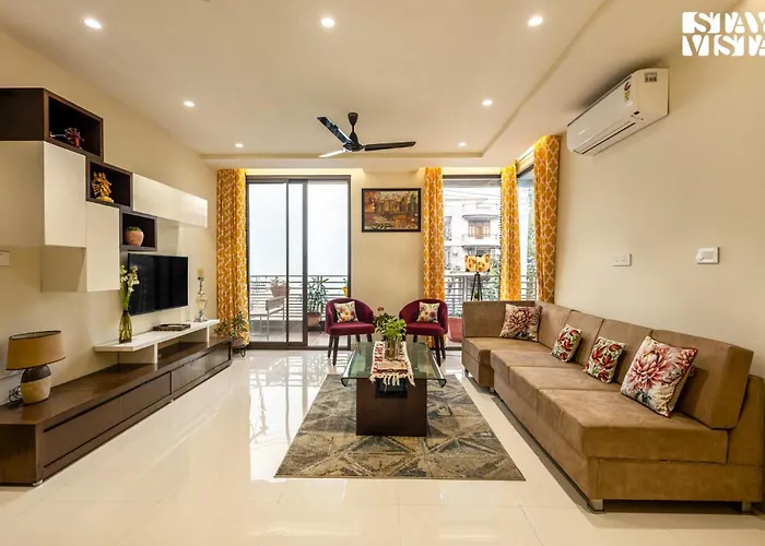 Stayvista At Sundale Apartment With Heater & Wifi