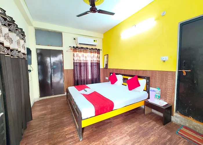 Fully Air-Conditioned - Hotel Varnasi Paradise Premium Near Kashi Vishwanath Temple - And- Ganga Ghat - #Free Parking #Wifi Facilities #Room Service - #Fully Air Conditioning Room #Prime Location - Best Seller In City