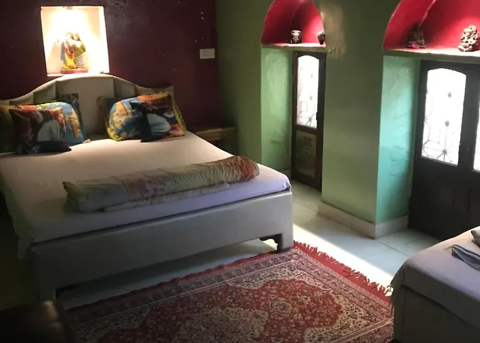 Shiva Guest House