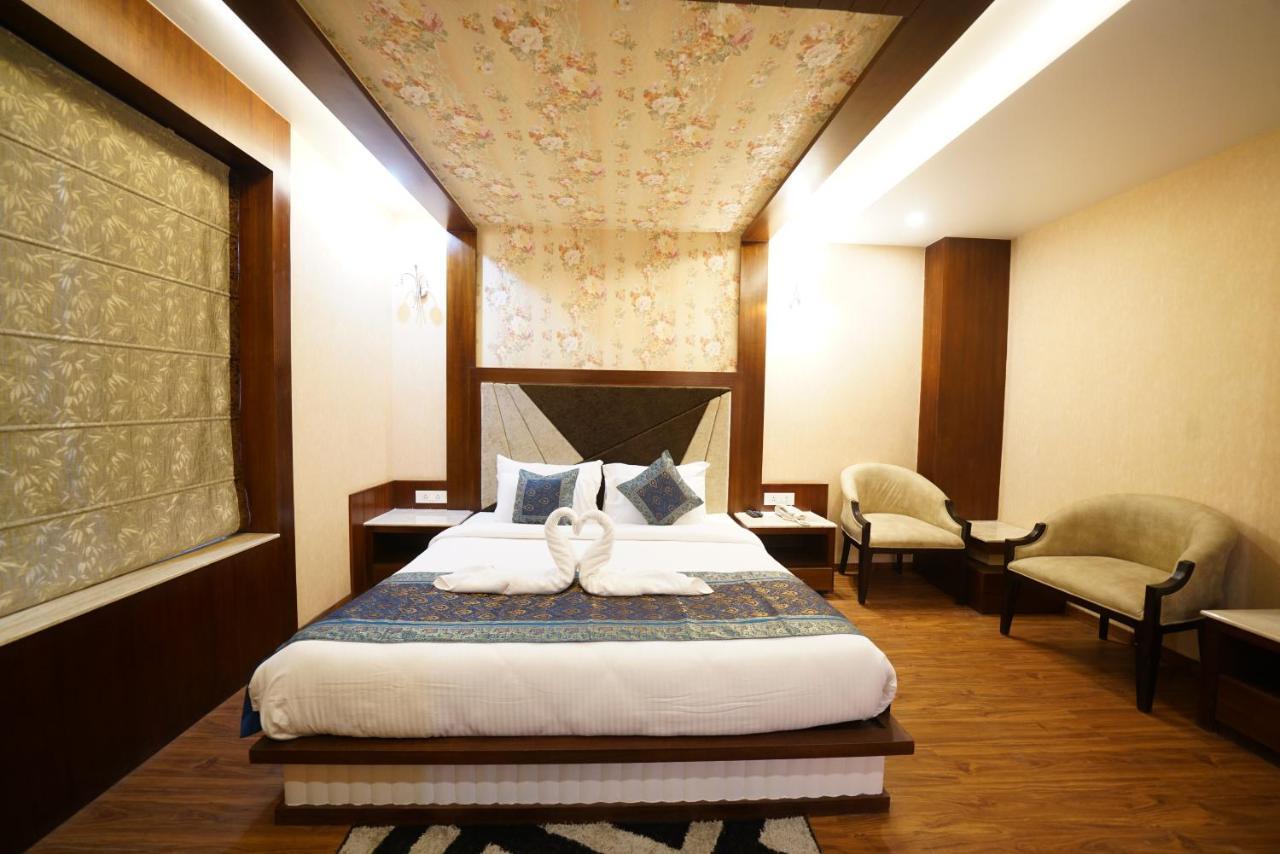 Square Hotel,varanasi Hotel