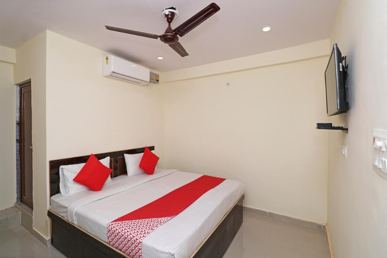 Oyo Flagship 28065 Anmol Plaza Hotel Varanasi