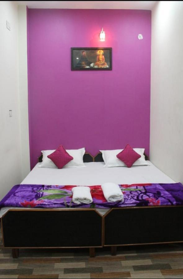 Relax Paying Guest house Varanasi
