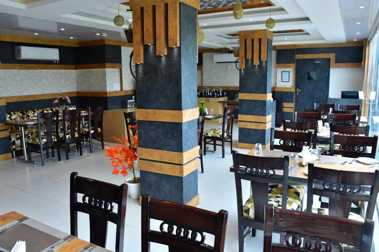 Hotel Yatharth Varanasi