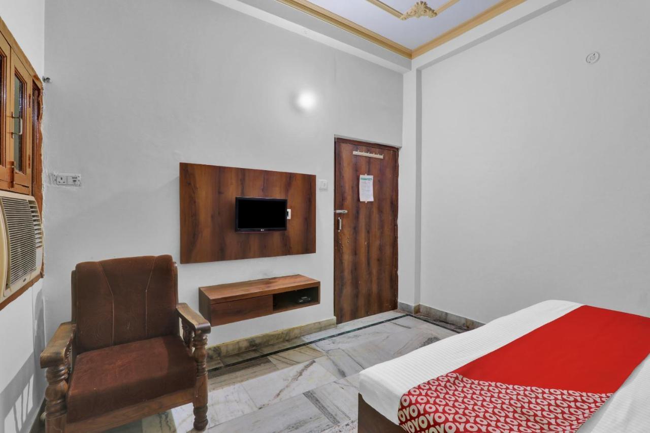 Oyo 82070 Rudra 3* Varanasi