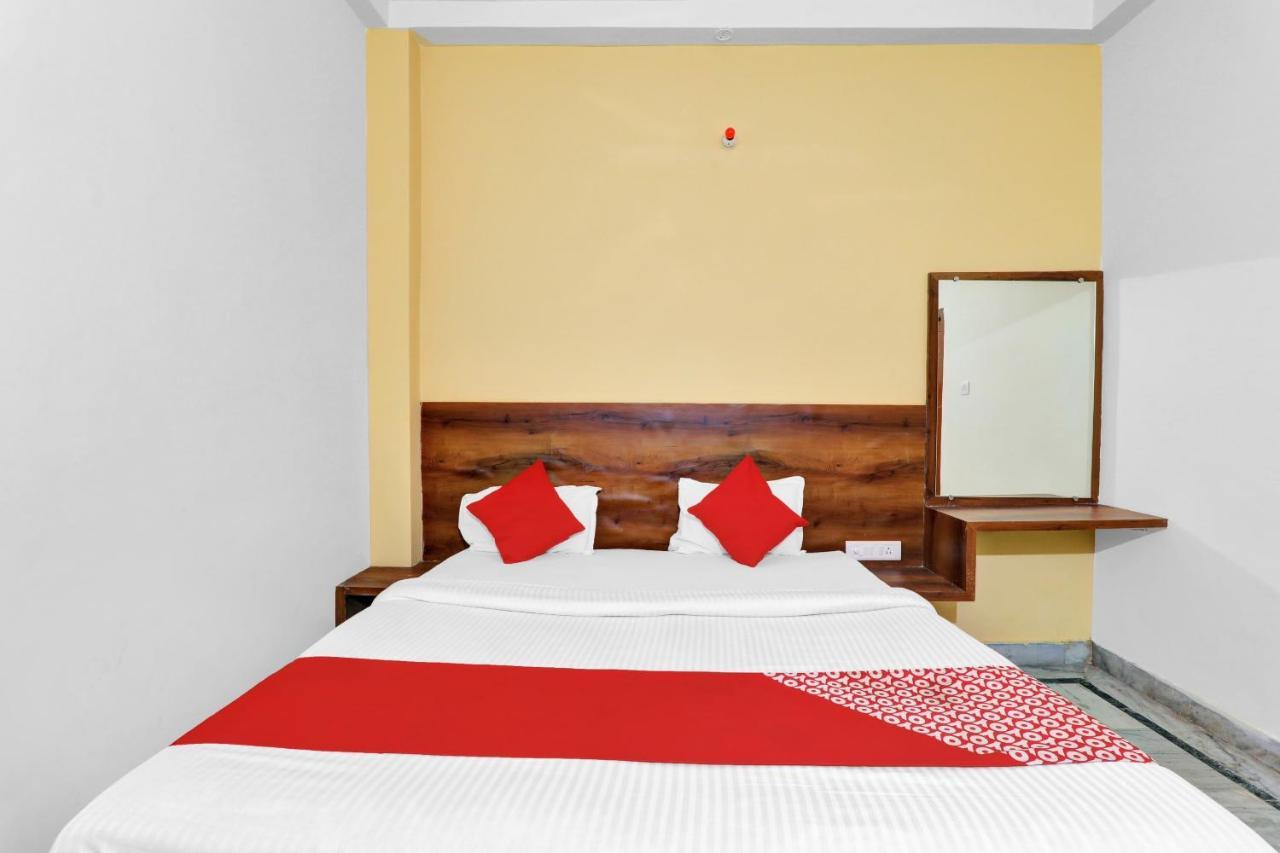 Hotel Oyo 82070 Rudra 3*