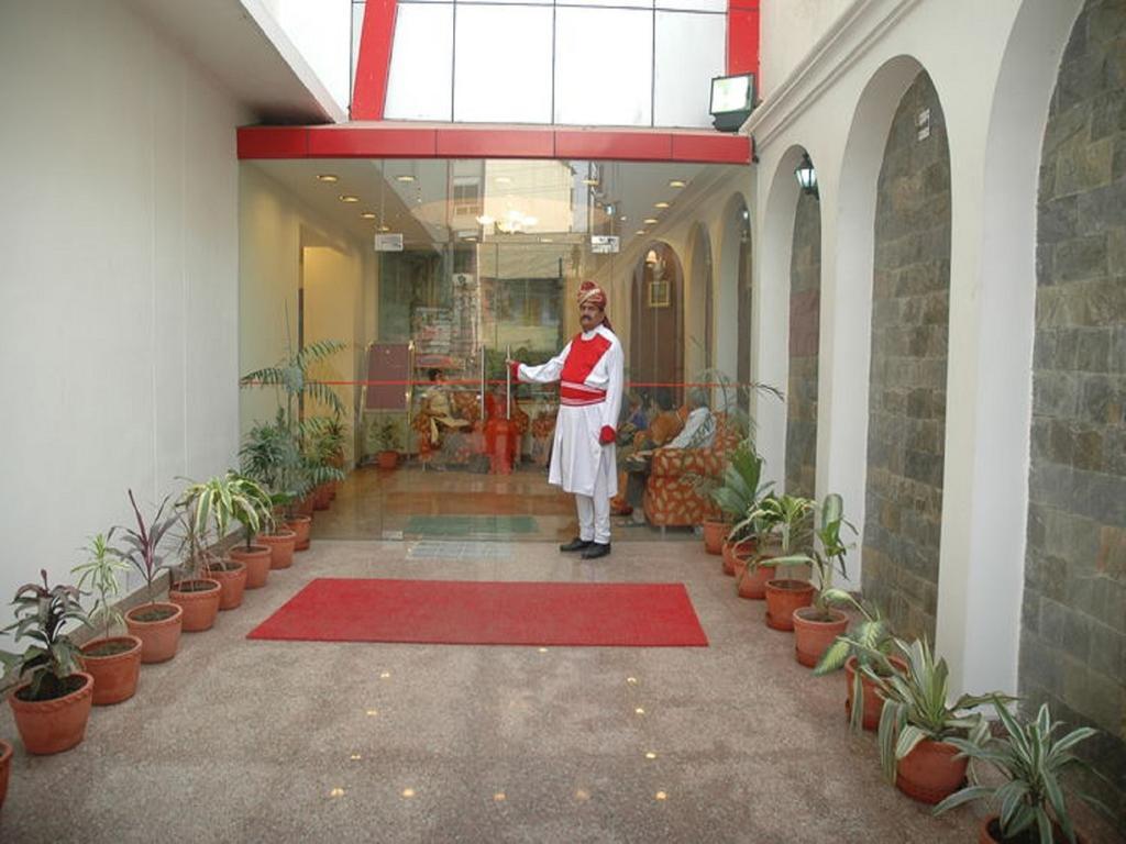 Ok International Hotel Varanasi