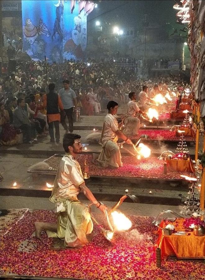 Relax Paying Varanasi