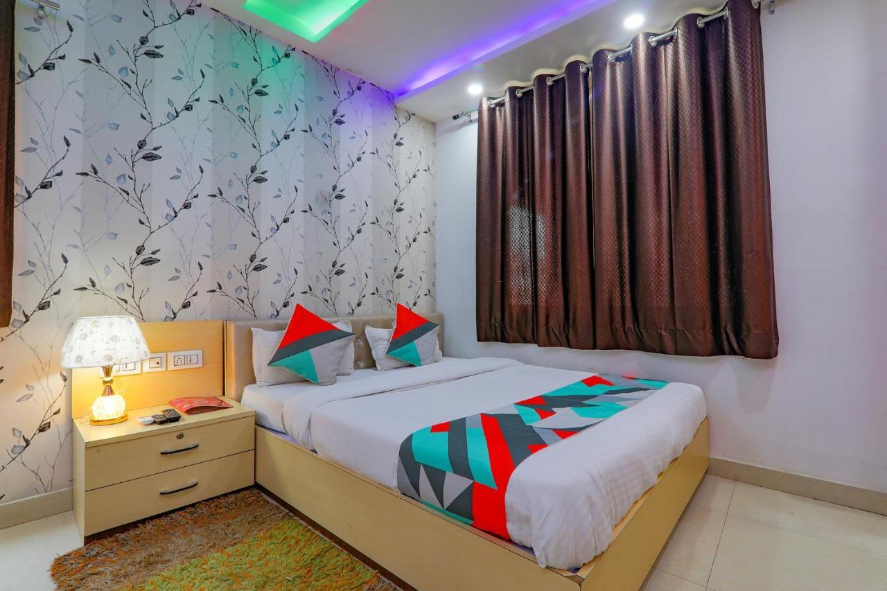 Hotel Fabexpress Moti Mahal 3*