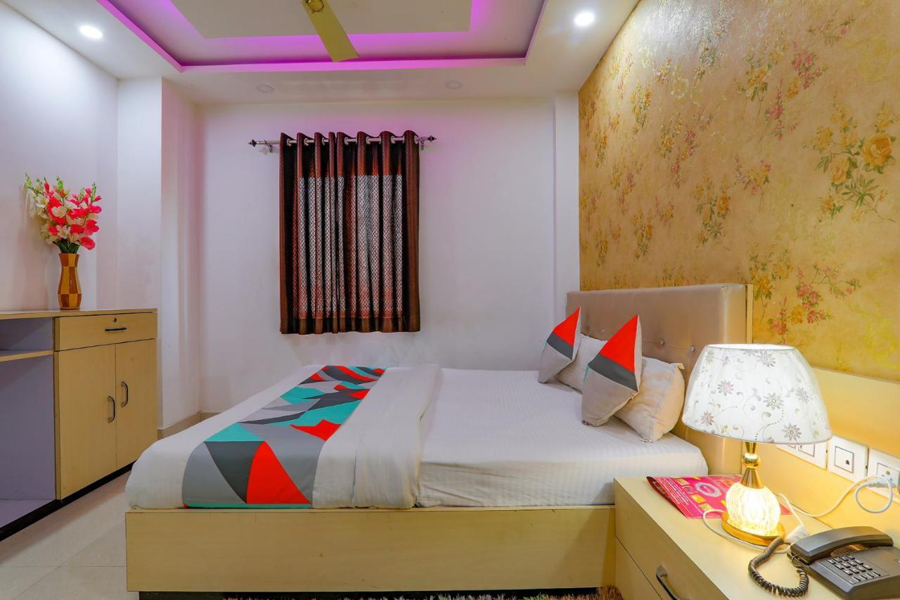Fabexpress Moti Mahal 3*
