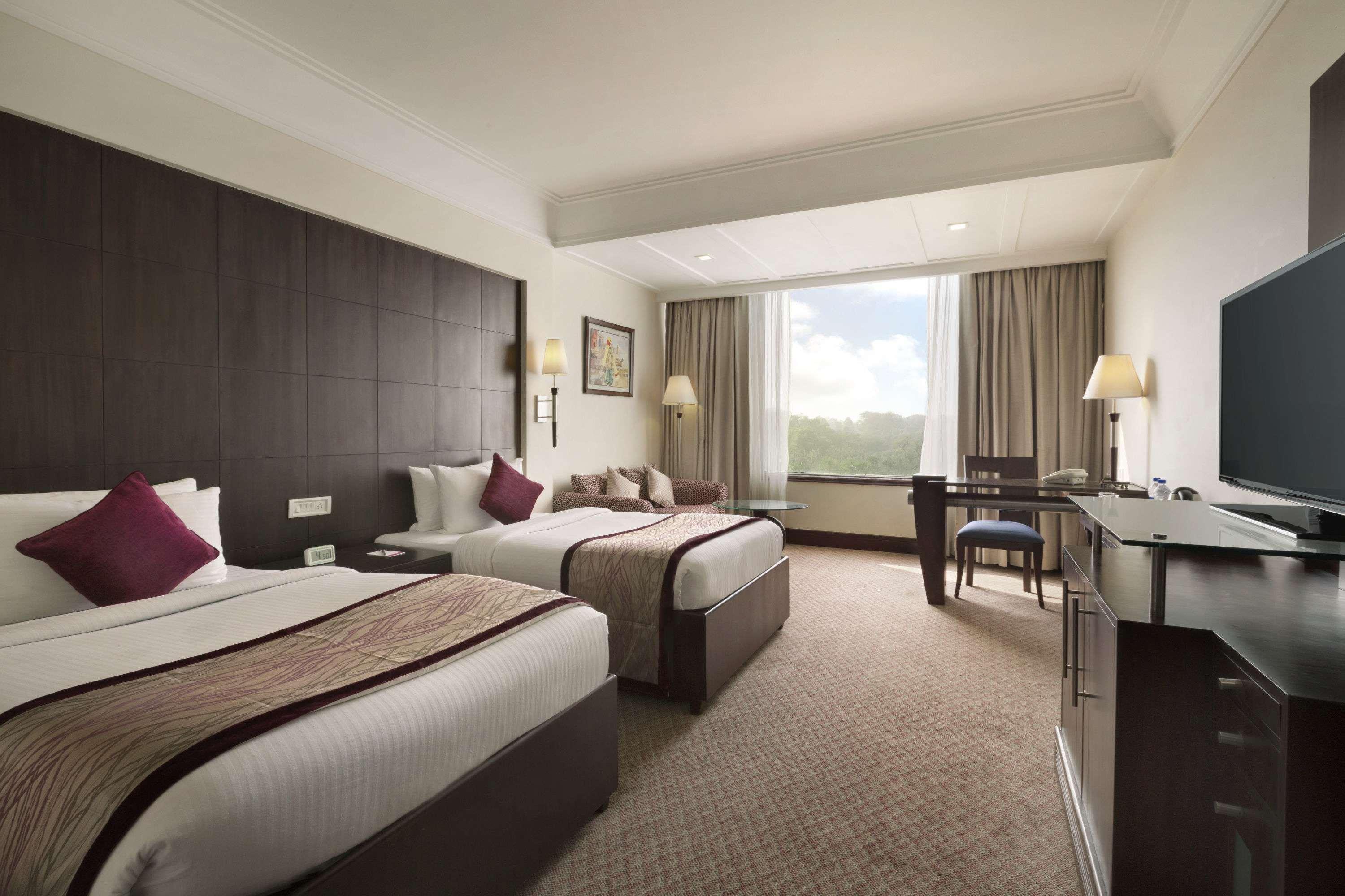 Ramada Plaza By Wyndham Jhv 5*