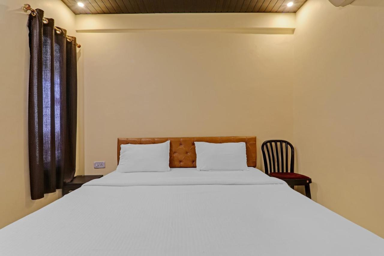 Oyo Flagship 83473 Kp Varanasi