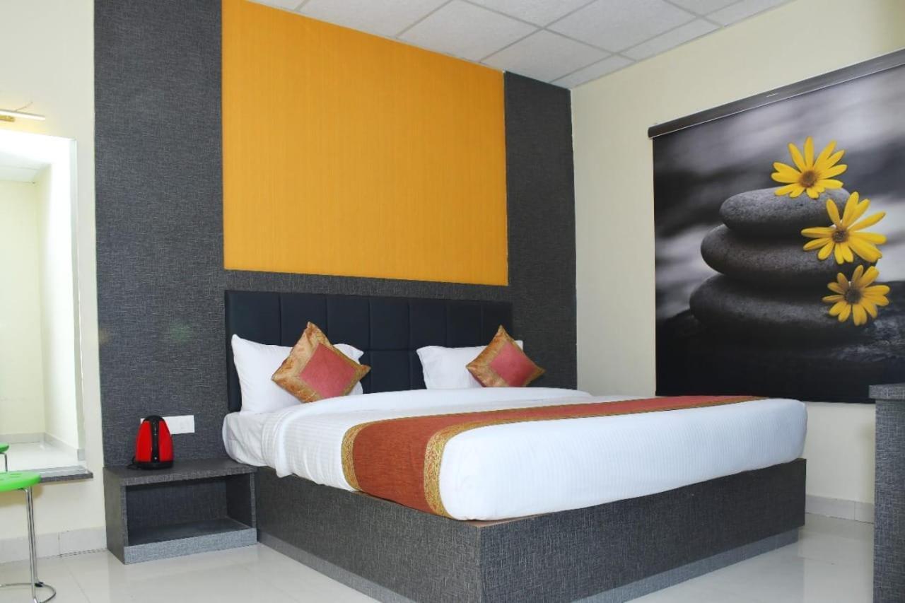 Tridev Grand Hotel