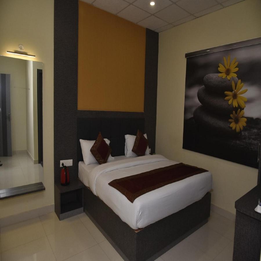 Tridev Grand Hotel