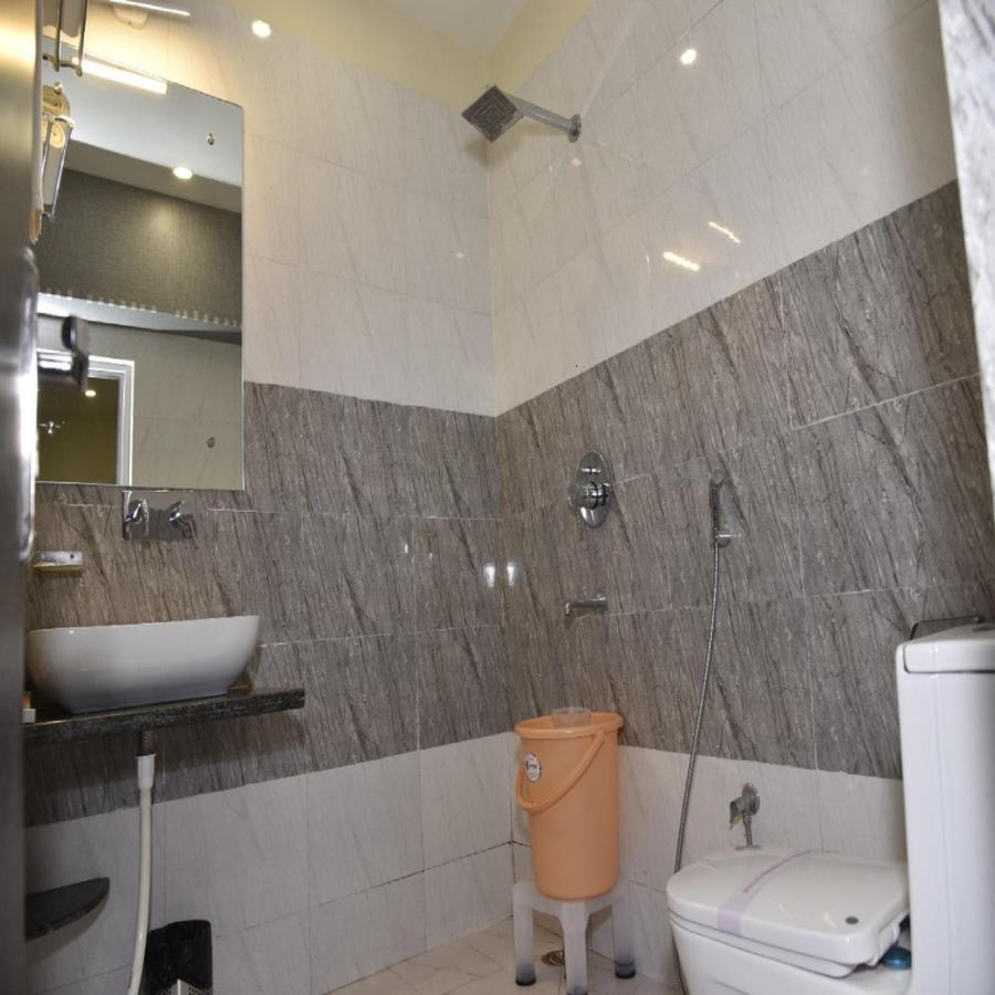 Hotel Tridev Grand
