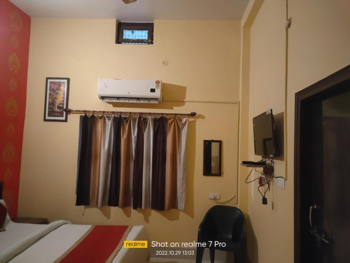 Gangotri Paying Guest house *