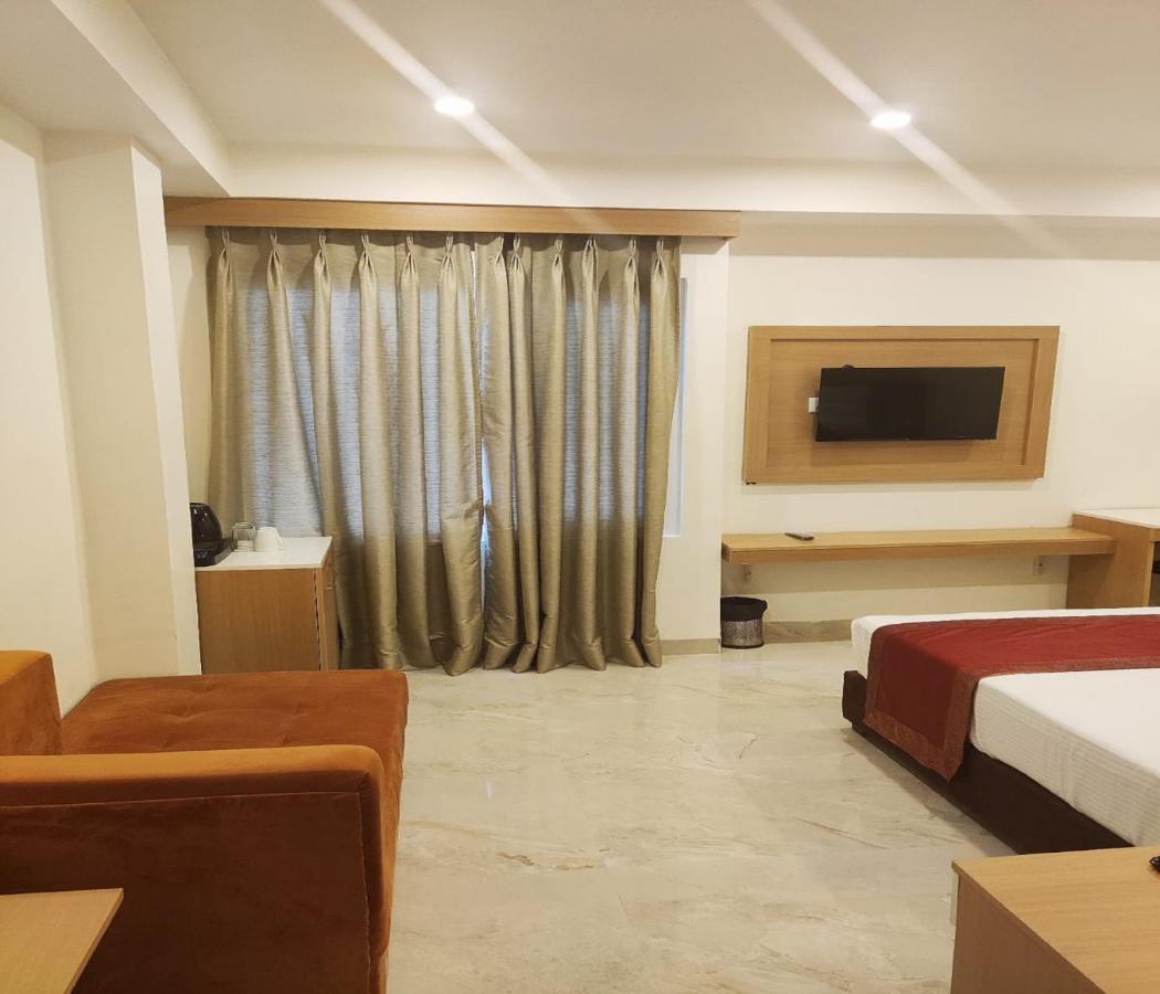Xenia Hotel