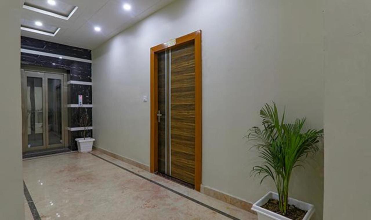Fabhotel Super 3 Premium Hotel