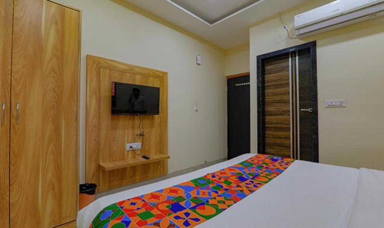 Fabhotel Super 3 Premium