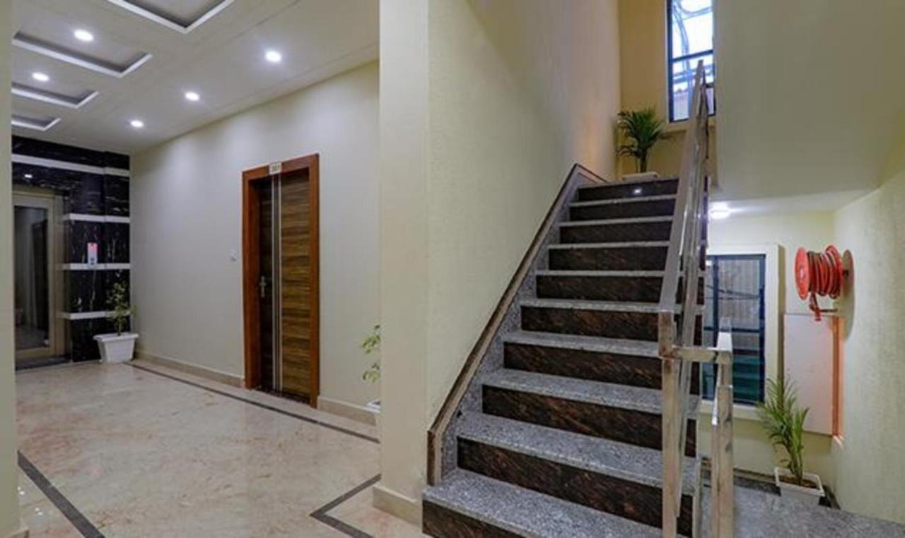 Fabhotel Super 3 Premium