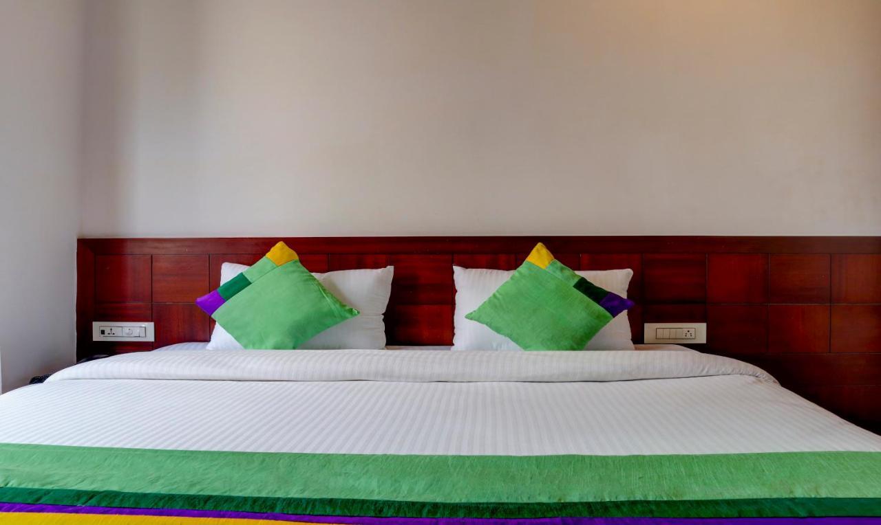 Hotel Treebo Azure Varanasi