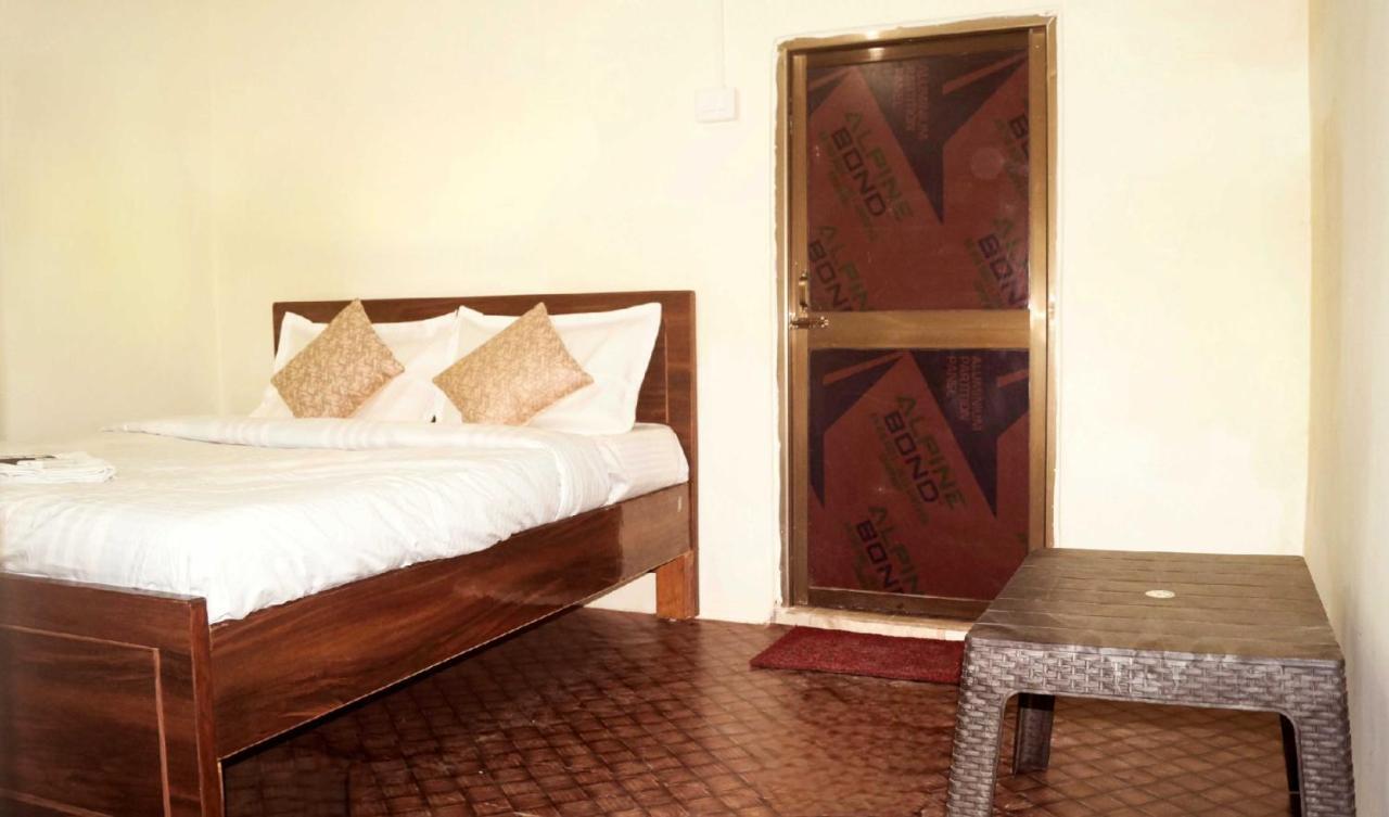 Hotel O Mishra Varanasi