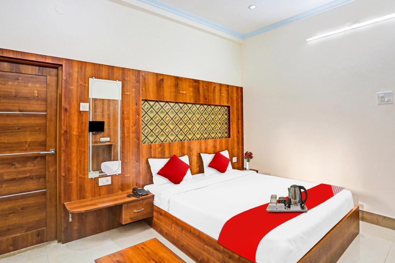 Hotel Oyo Flagship 89841 Buddha International Varanasi