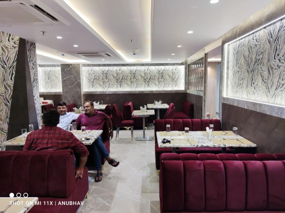 Golden Petals Hotel Varanasi