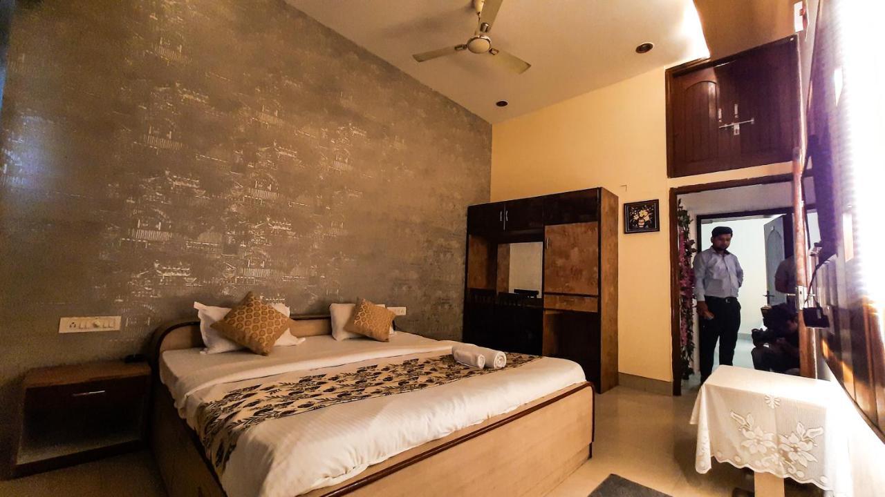 Hotel Rajyashree Palace *