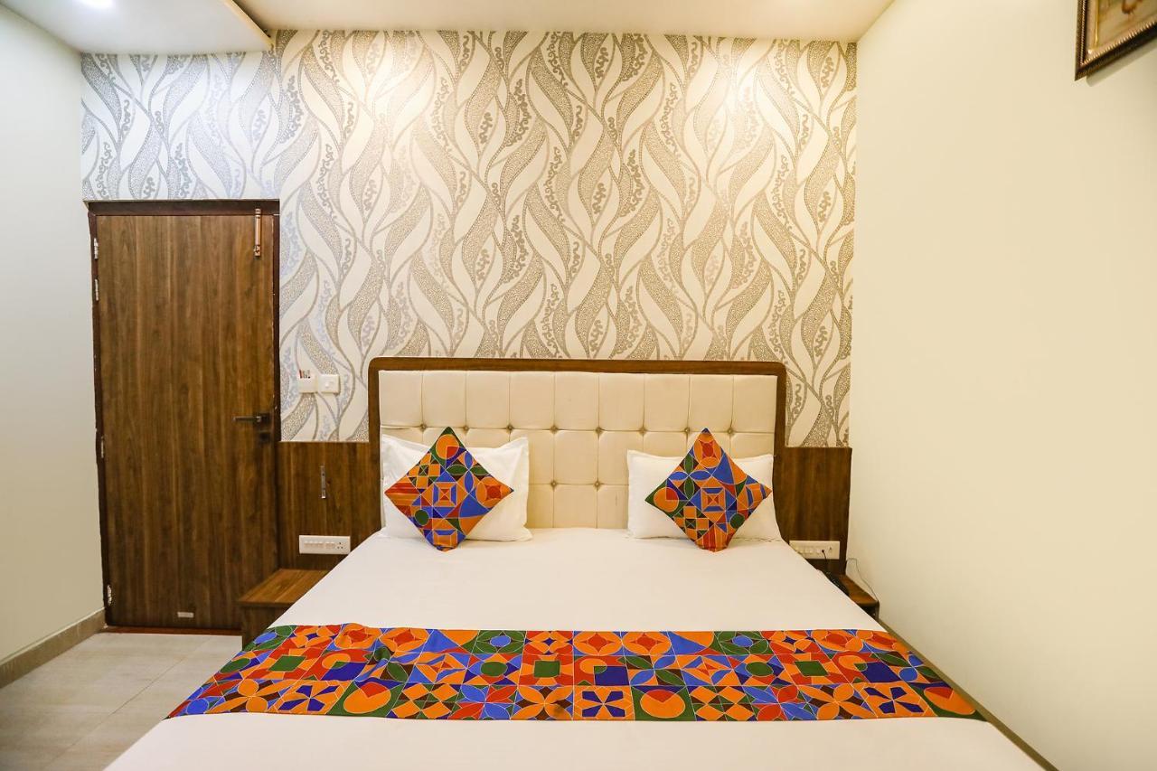 Fabhotel Prime Siddhant Palace 3*