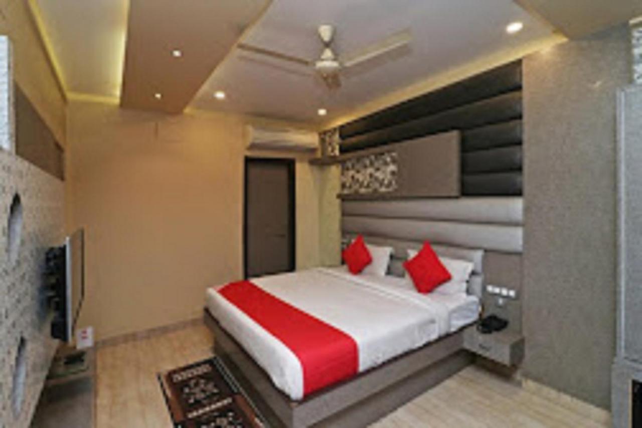 Hotel Raj Kamal Palace By Wb Varanasi