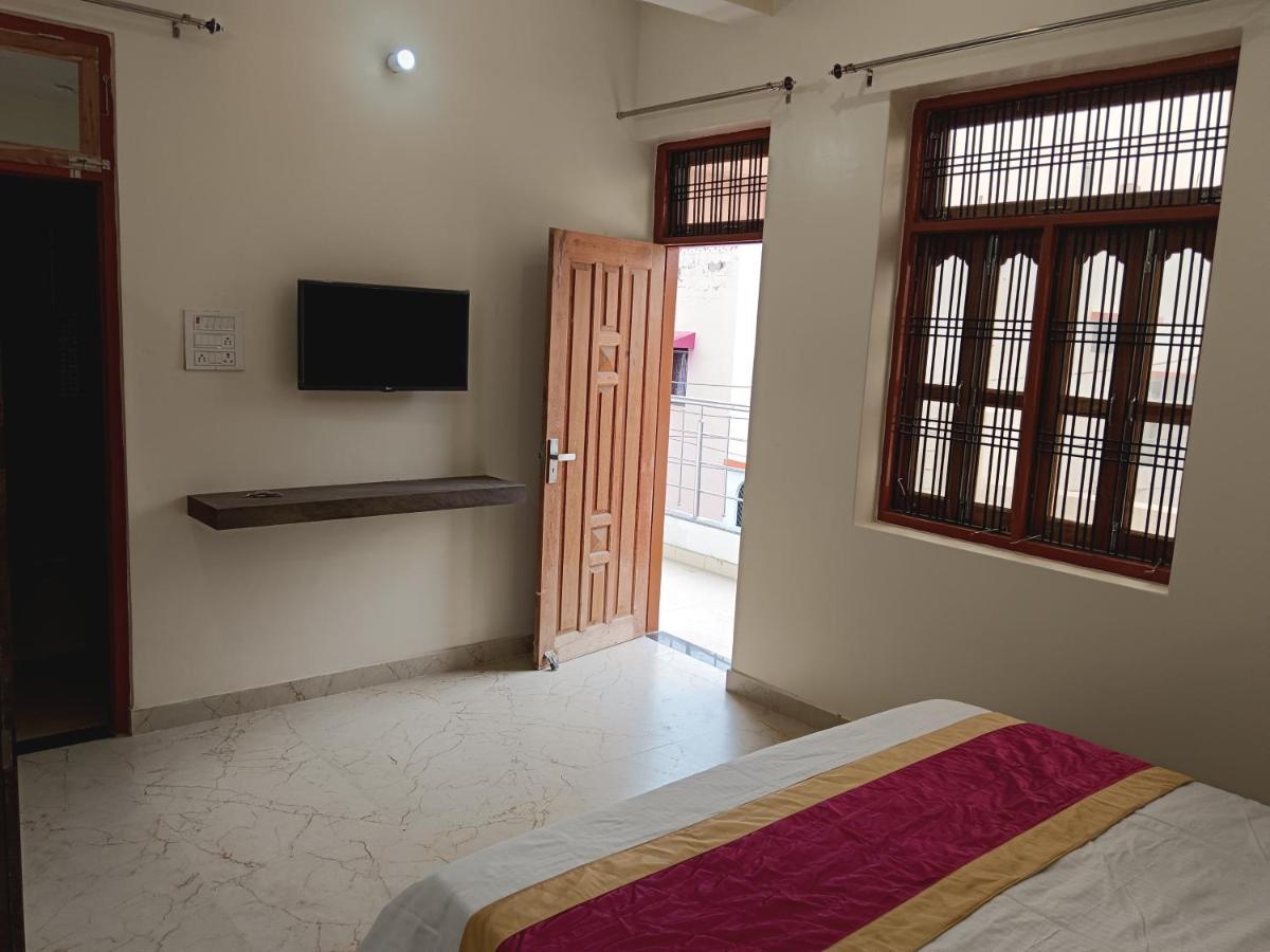 Happy Homes Homestay Varanasi